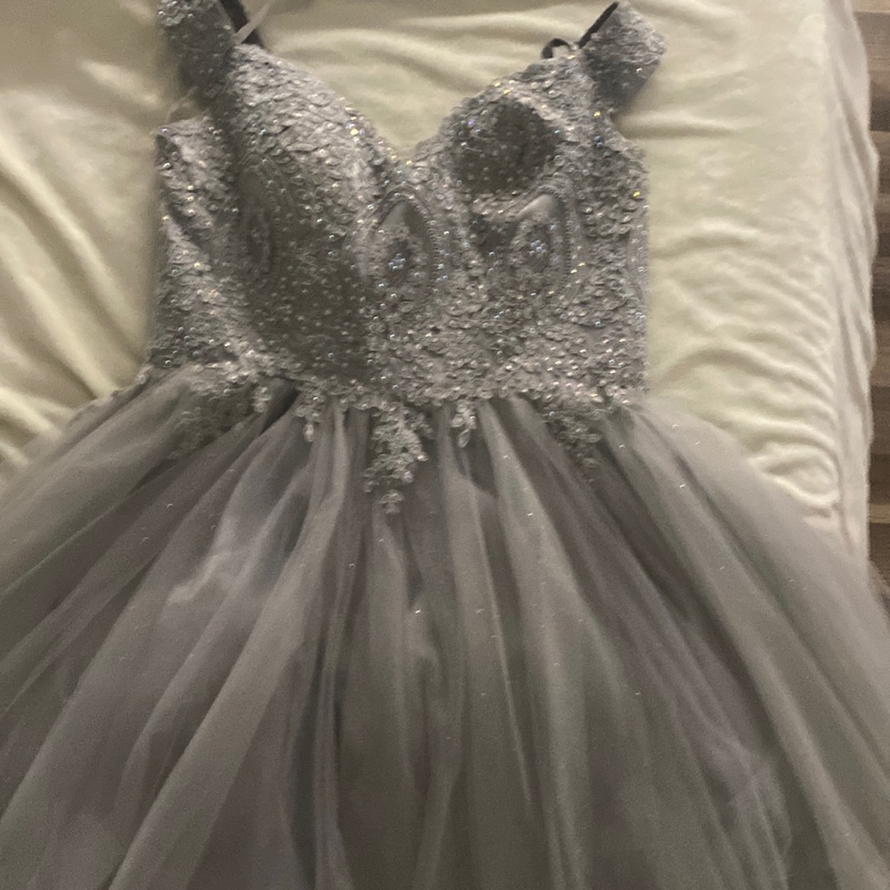 dama dress